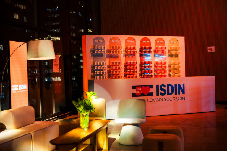 ISDIN 18