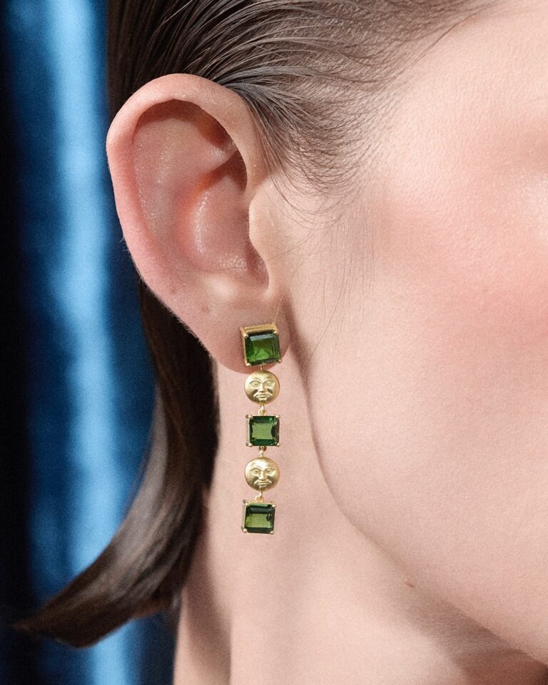 Joias da Hardtt estreiam com mitologia e força feminina Joias da Hardtt