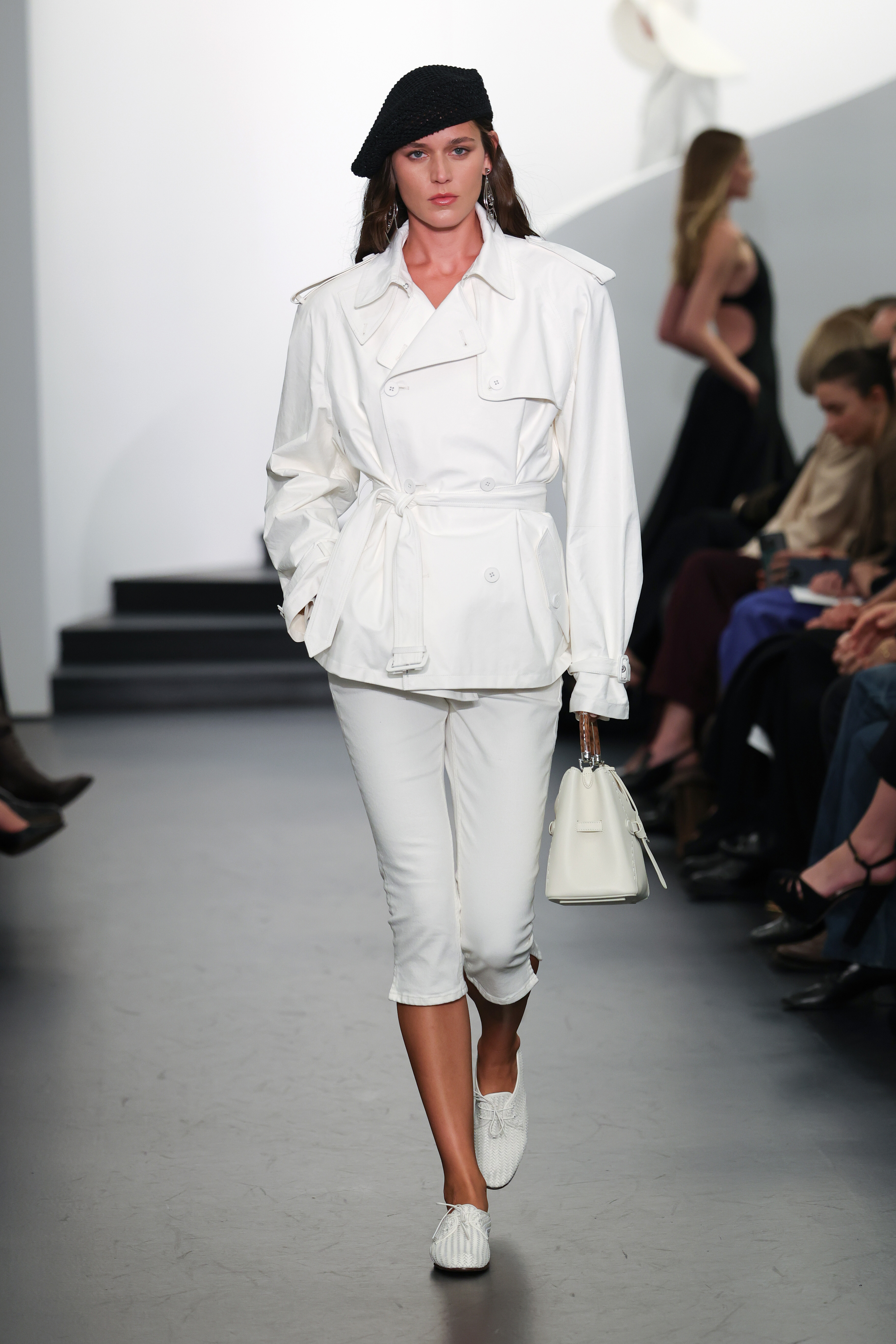 Modelo desfila coleção de verão 2026 da Ralph Lauren durante a semana de moda de Nova York. 
