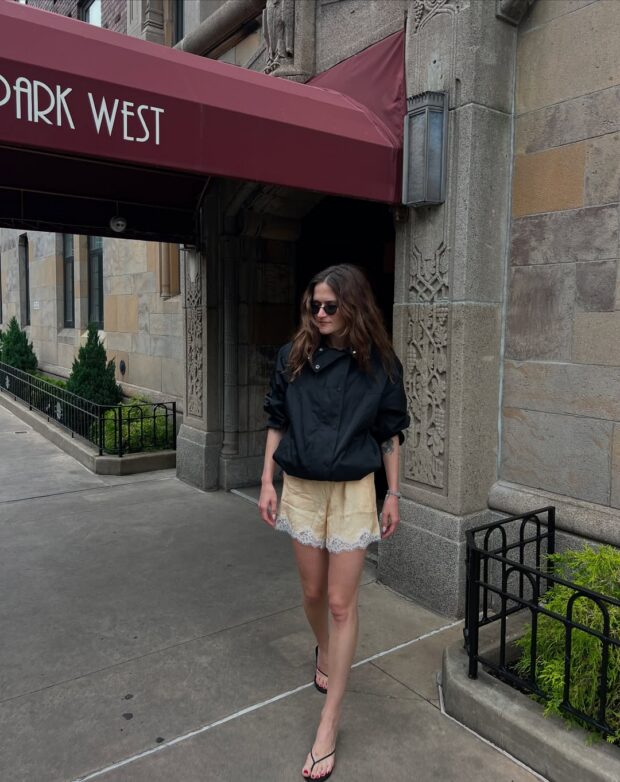 looks com jaqueta windbreaker