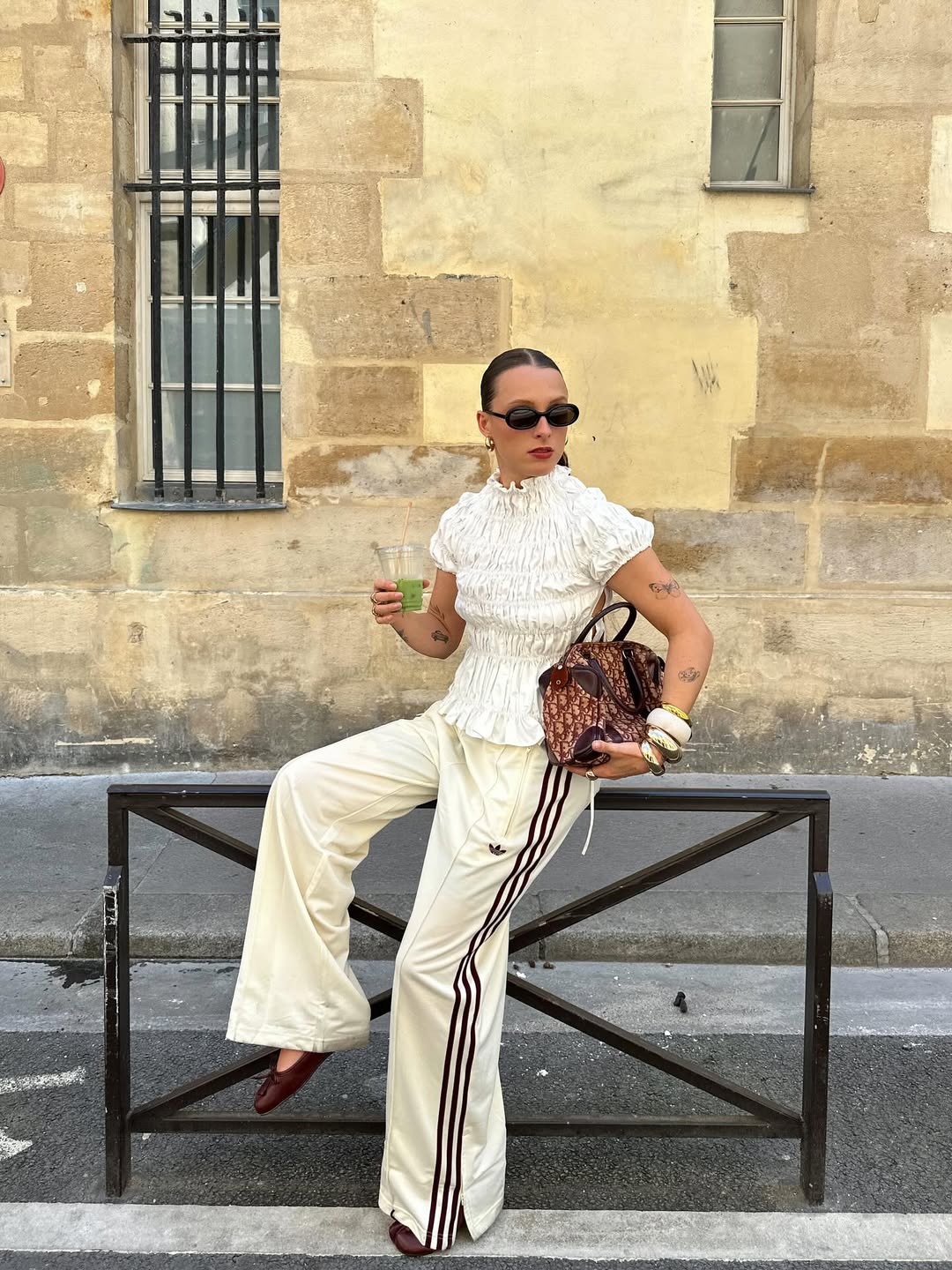 looks com calças femininas modernas