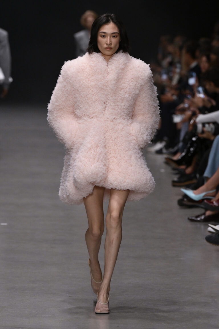 StellaMcCartneyVer26 GettyImages 2237960275