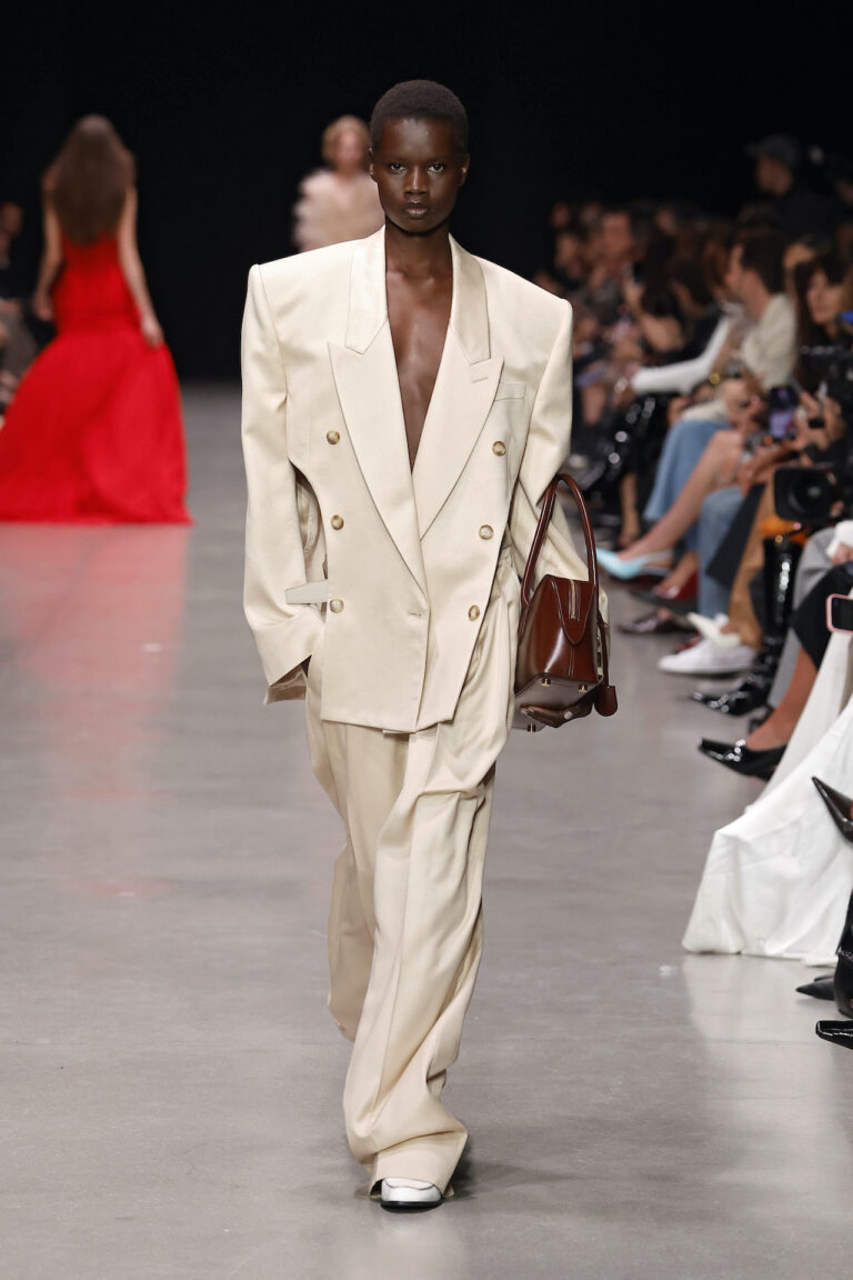 StellaMcCartneyVer26 GettyImages 2238392355