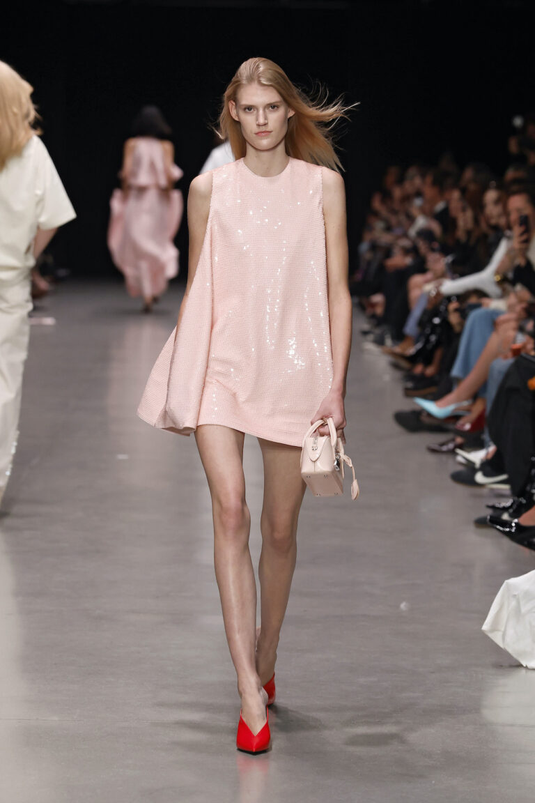 StellaMcCartneyVer26 GettyImages 2238392395