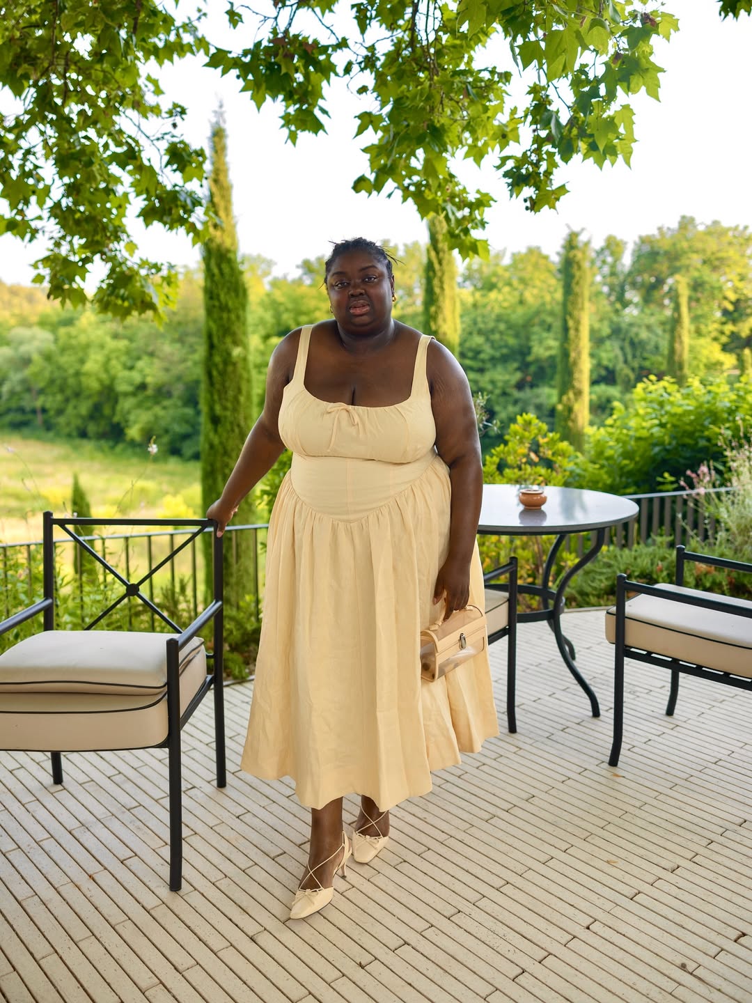 looks amarelo manteiga