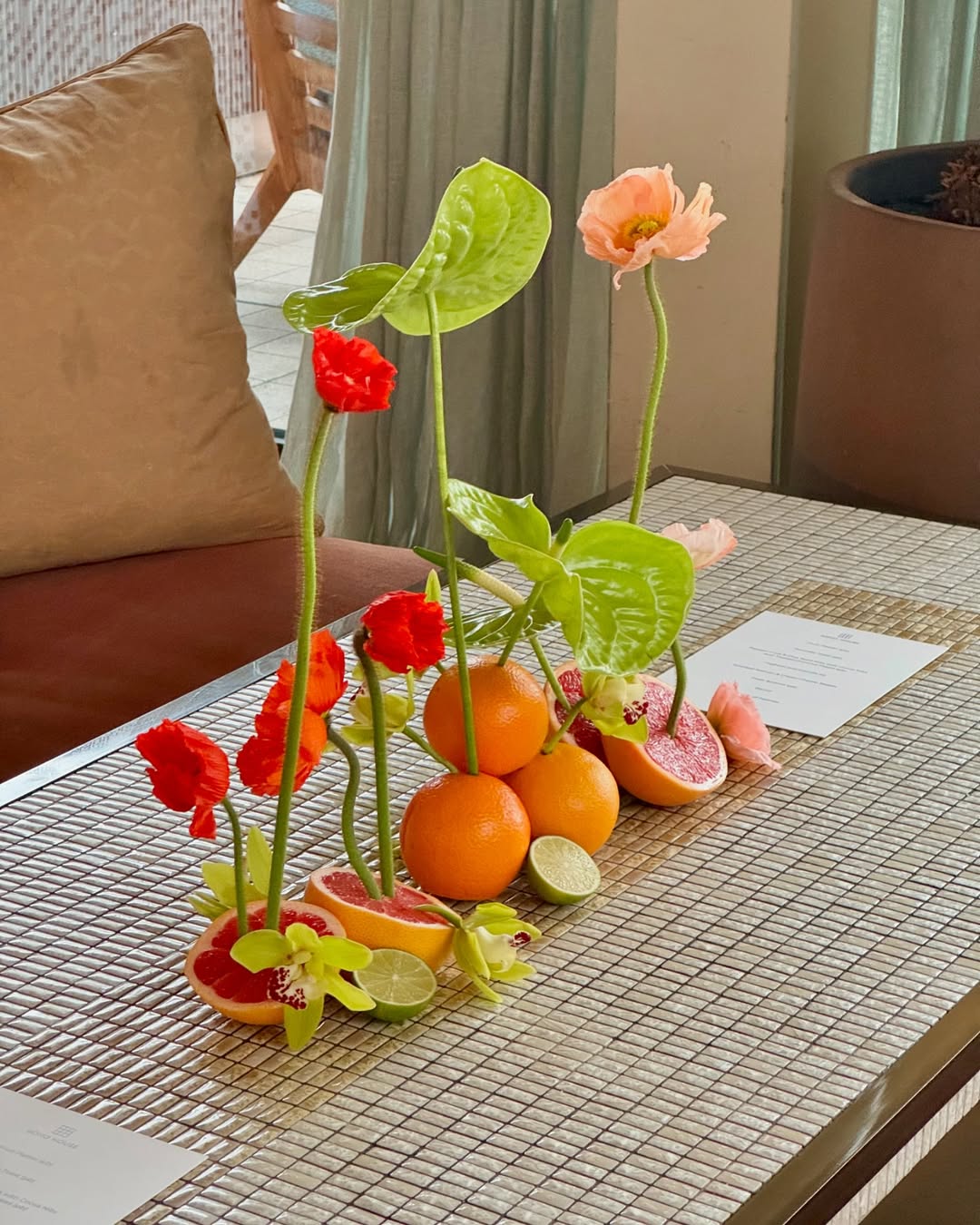 arranjo de mesa SaveClip.App 480965012 18351649912147382 6471366646914053731 n