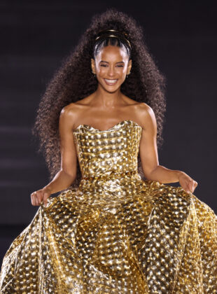 bc 2309 digital defile24 runway taisaraujo dmi image na no cta 4