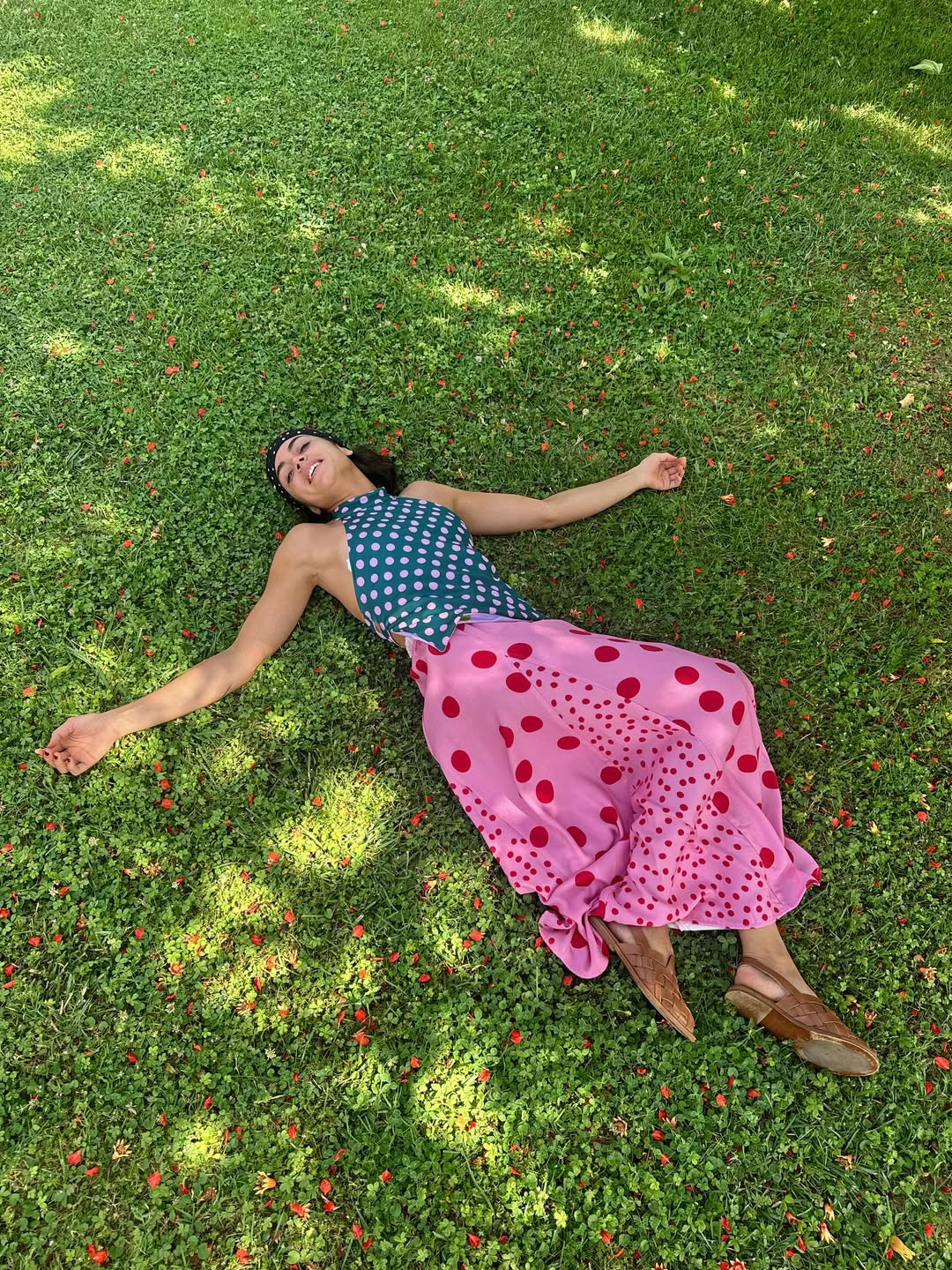 looks com poá coloridos