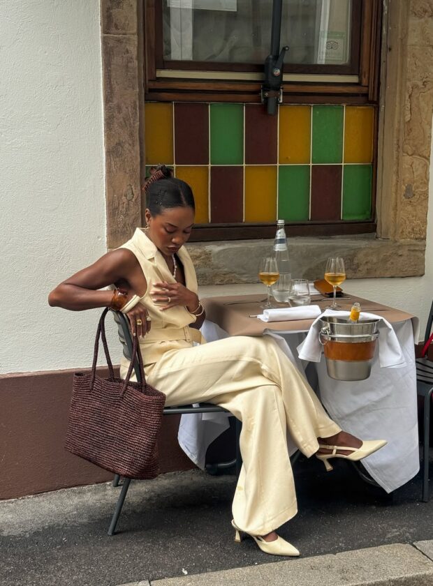 looks amarelo manteiga