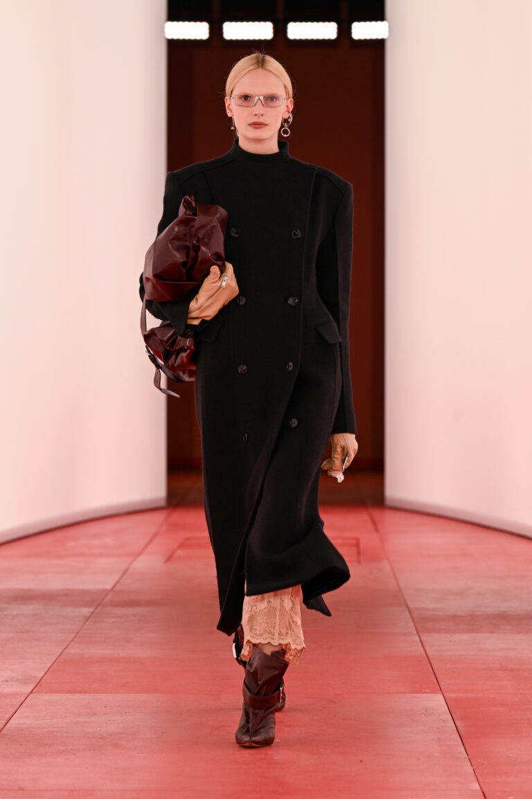 LFW: H&M, inverno 2025 LFW: H&M, inverno 2025