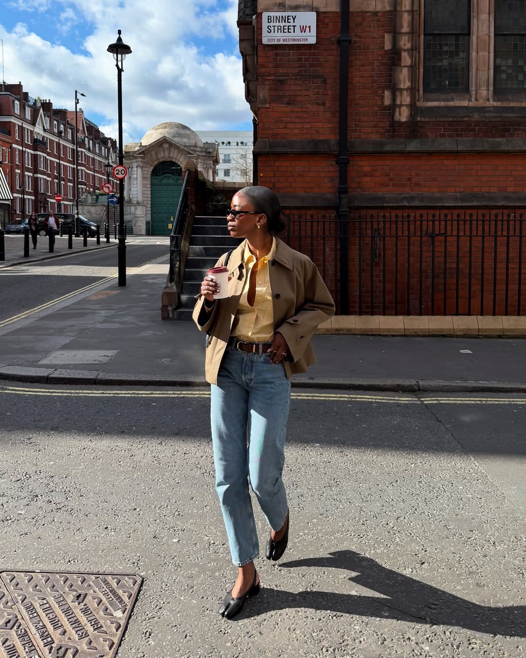 looks com amarelo manteiga