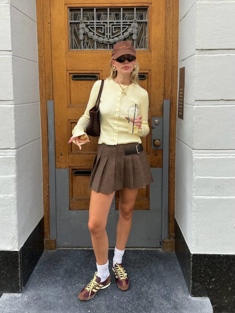 looks para o the town 2025