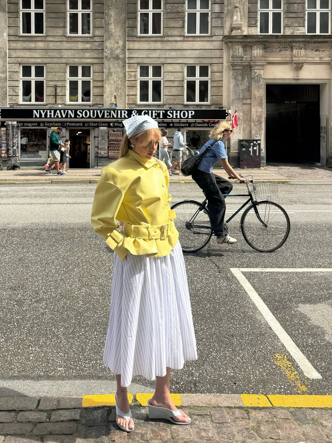 looks com salto anabela