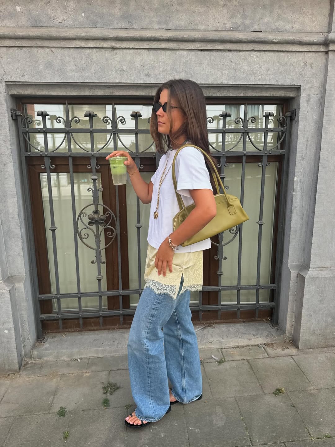 looks amarelo manteiga