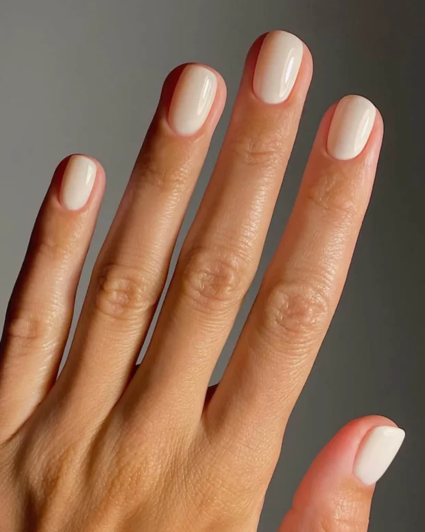 Esmaltes em alta: 6 opções para levar na sua próxima visita à manicure esmaltes em alta