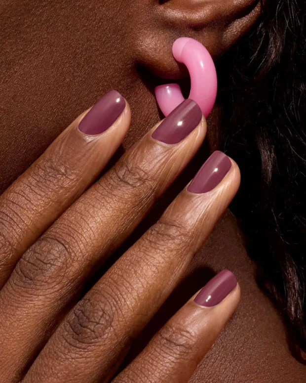 Esmaltes em alta: 6 opções para levar na sua próxima visita à manicure esmaltes em alta