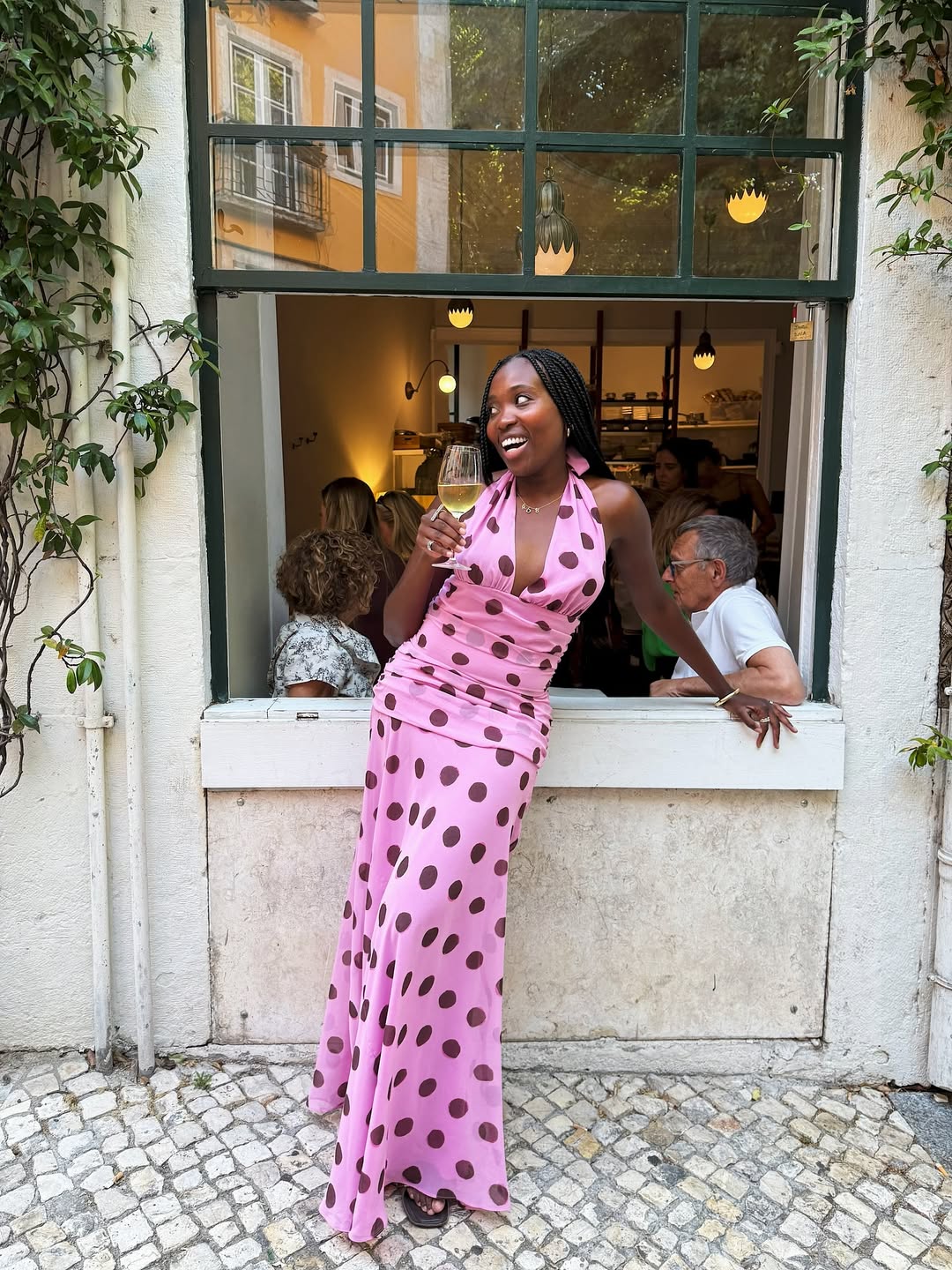 looks com poá coloridos