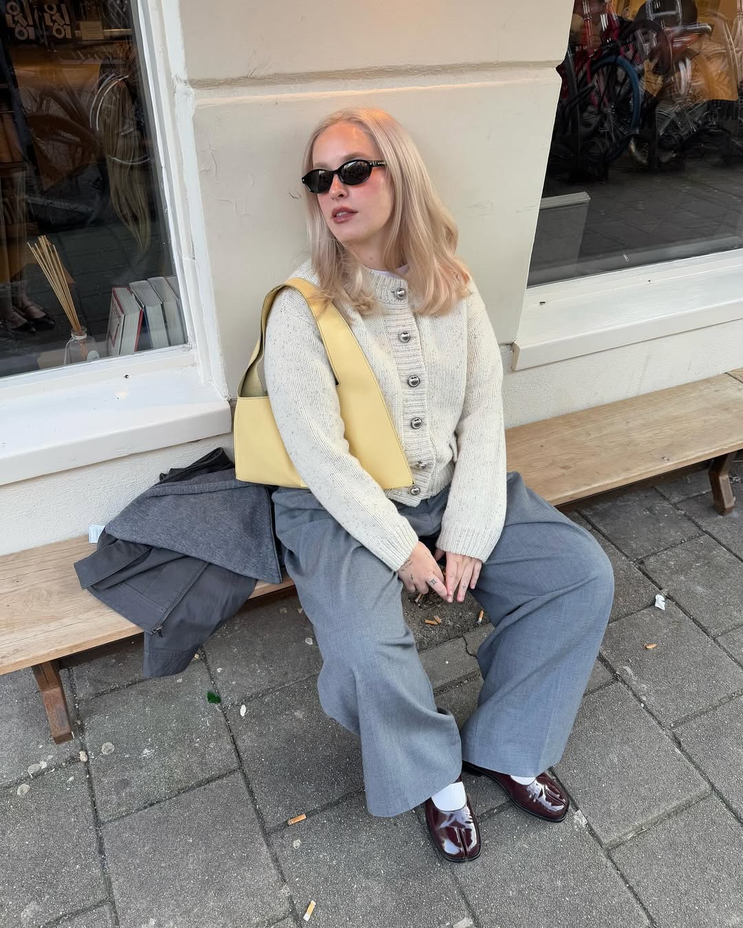 cores que combinam com amarelo manteiga