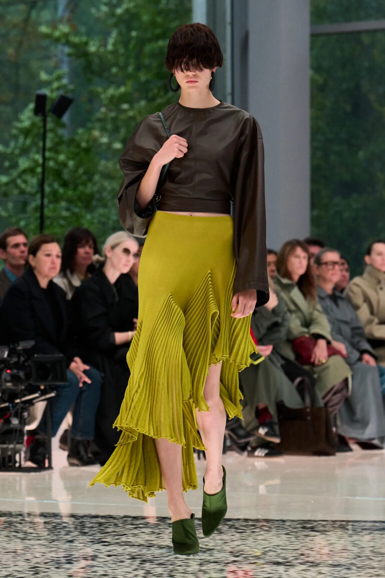 00016 alaia spring 2026 ready to wear credit brand