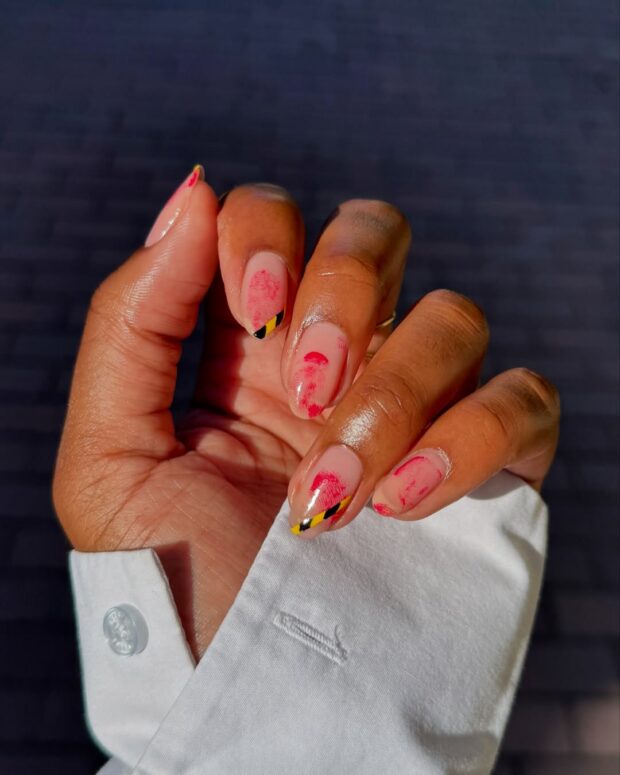 12 nail arts de Halloween para entrar no clima da celebração nail arts de Halloween