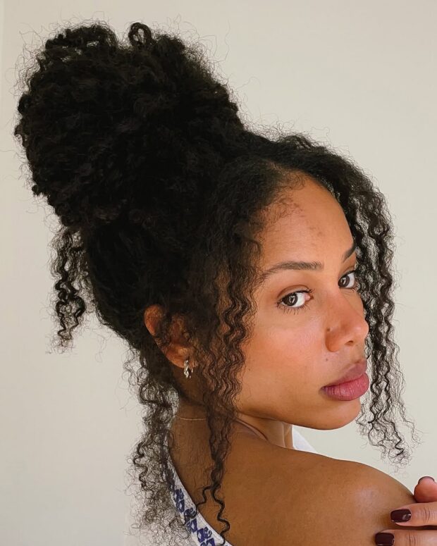 penteados fáceis para cabelos crespos