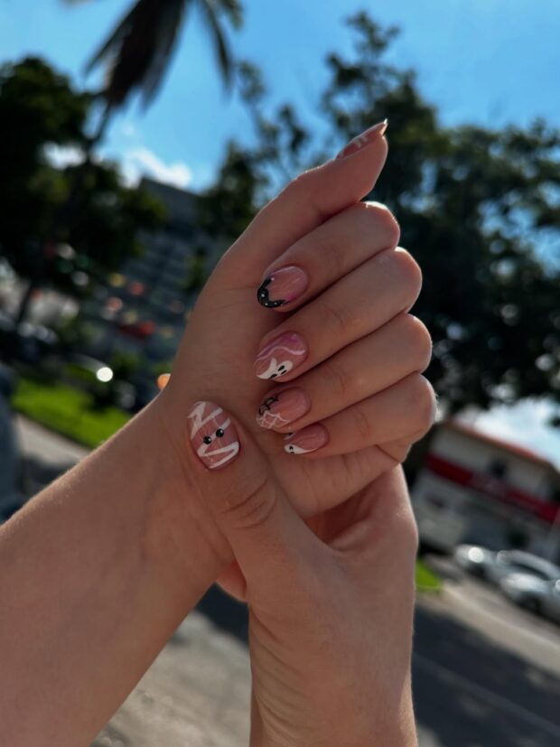 12 nail arts de Halloween para entrar no clima da celebração nail arts de Halloween