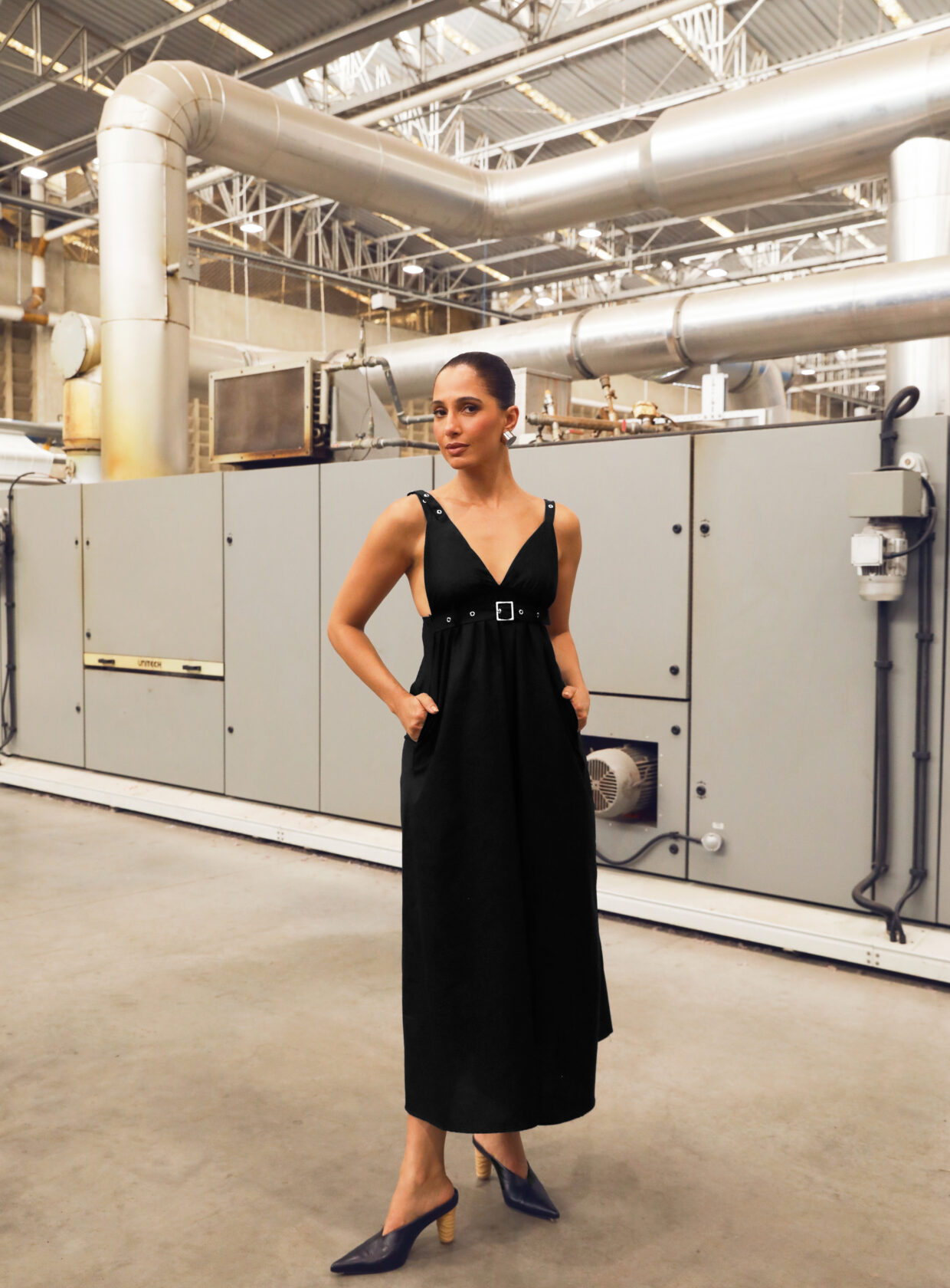 riachuelo lança documentário sobre moda nacional apresentado por camila pitanga