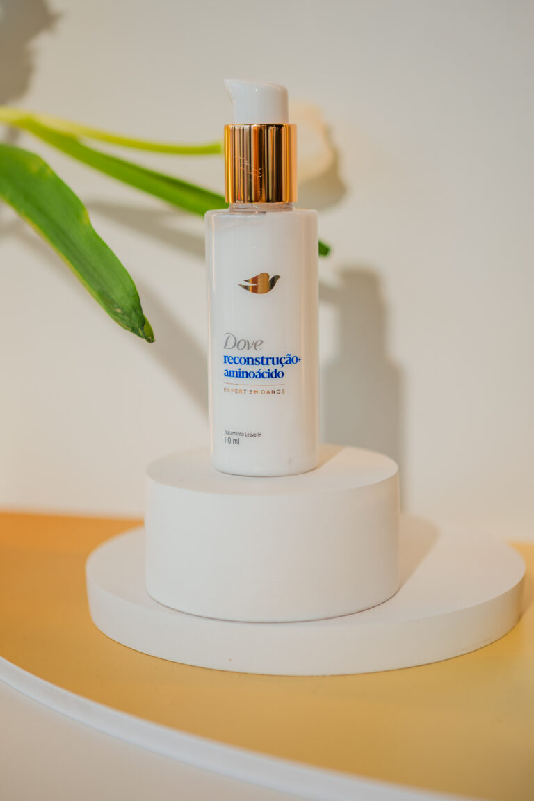 ELLE Testa: linha Reconstrução + Aminoácido, de Dove Dove 1 1B4A3511