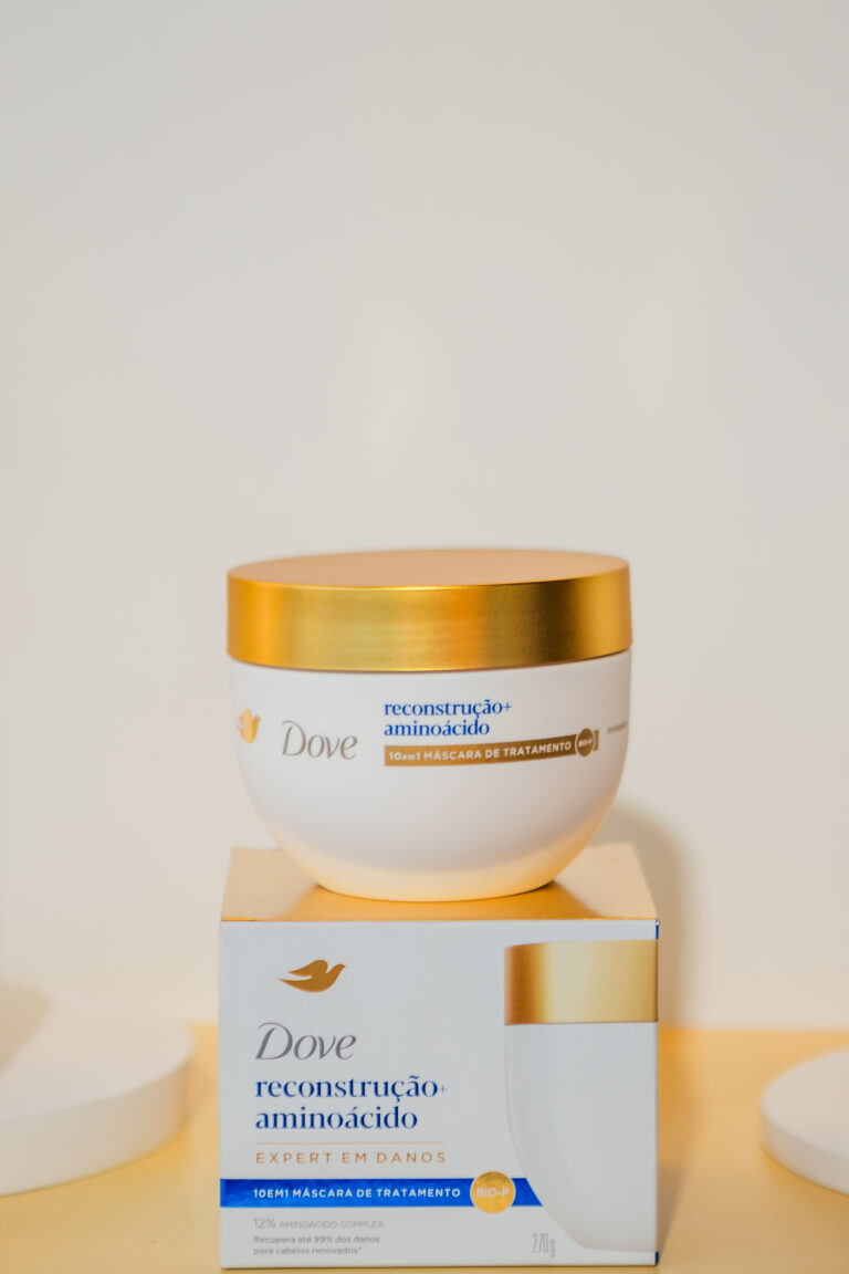 ELLE Testa: linha Reconstrução + Aminoácido, de Dove Dove 1 1B4A3513