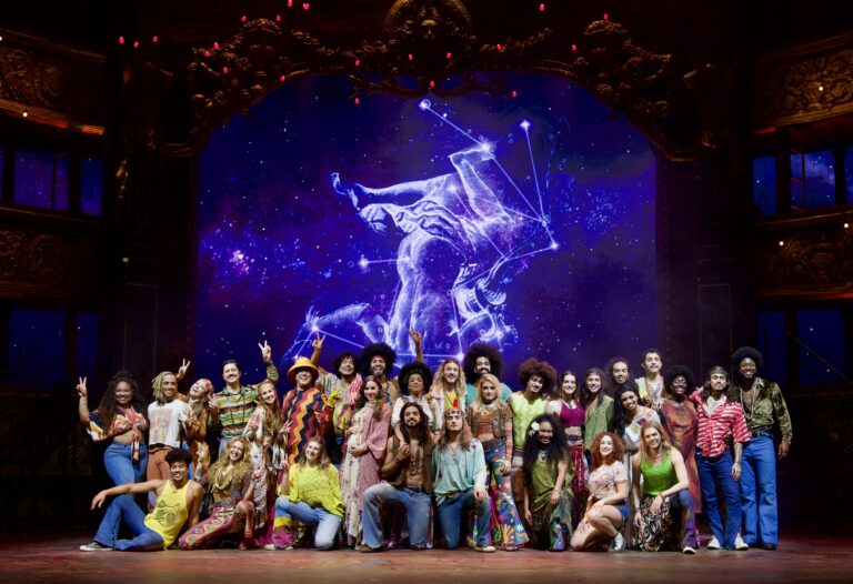 Hair, o musical, abre as portas do BTG Pactual Hall, em São Paulo Elenco Hair 1