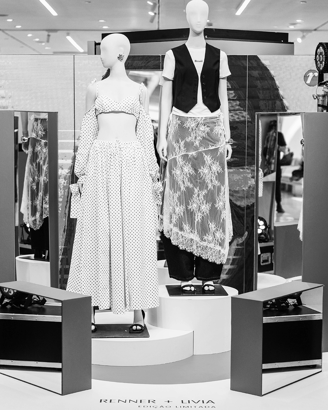 Renner e Livia ressaltam o styling com personalidade em collab com clássicos do guarda-roupa RENNERLIVIA04