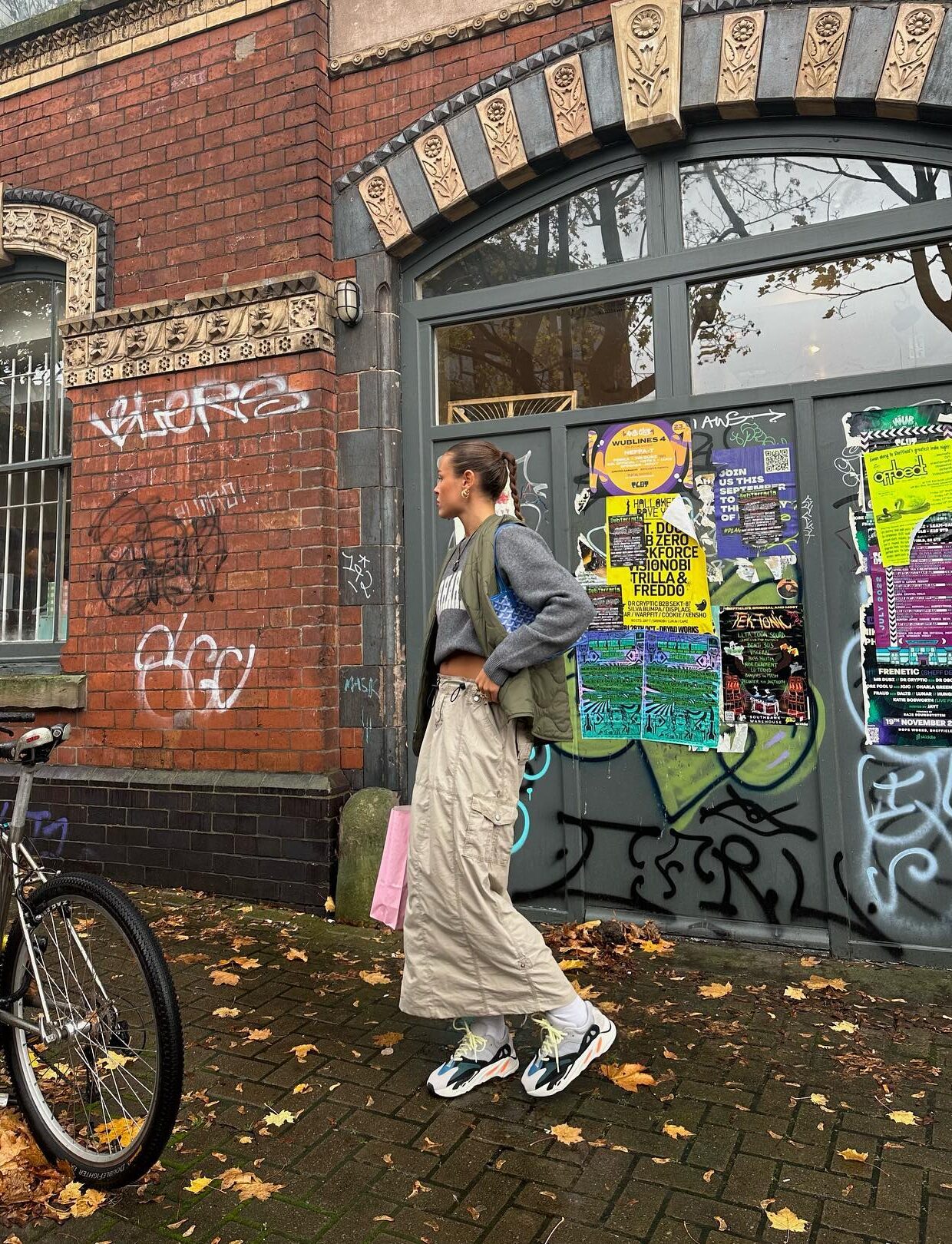 looks com saia cargo bege