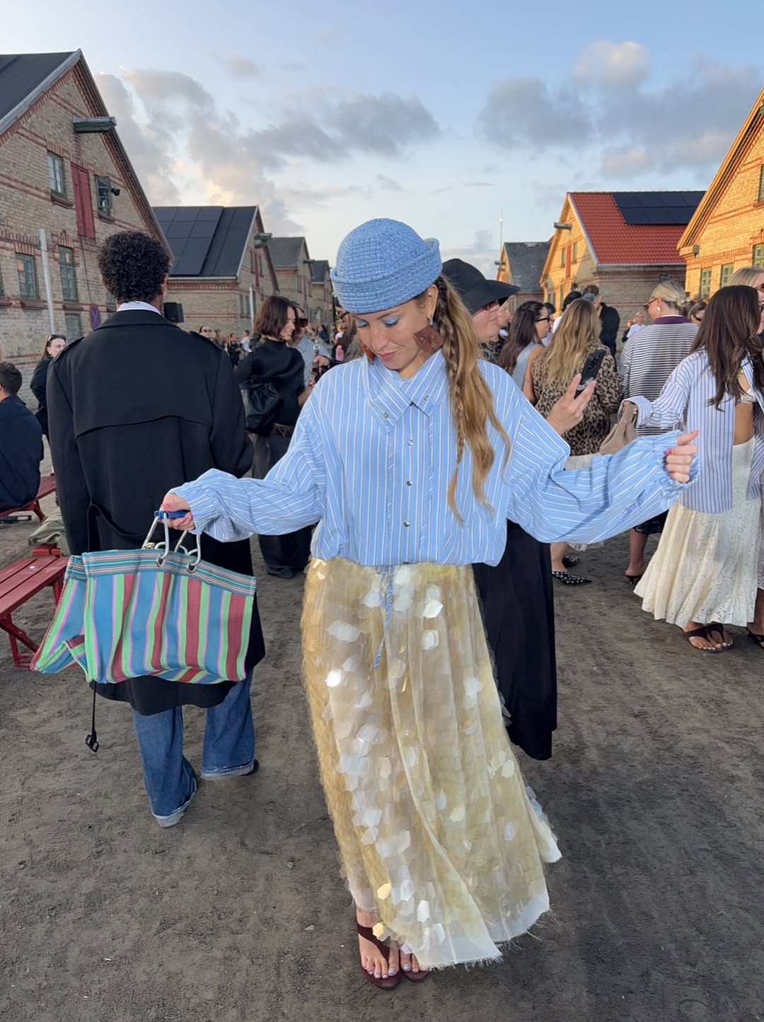 Chapéu de marinheiro: 7 looks para mergulhar na tendência chapéu de marinheiro