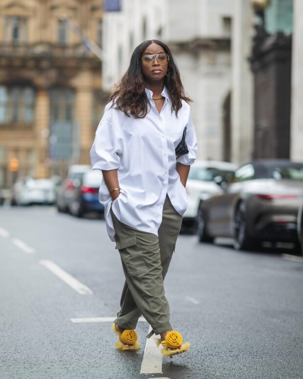 looks com calça cargo feminina