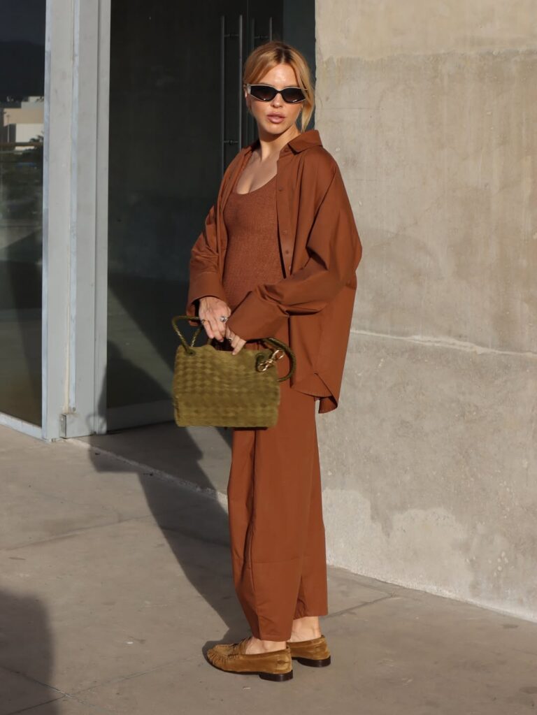 6 looks com jaqueta caramelo que te farão desejar a peça looks com jaqueta caramelo