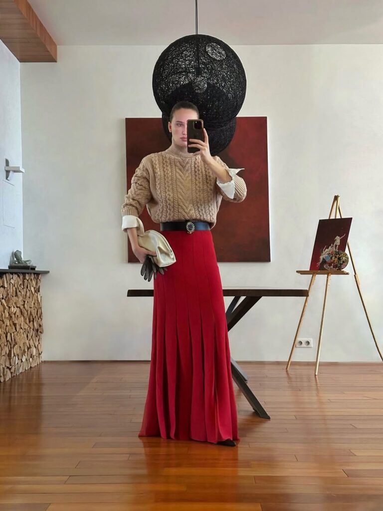 looks com saia plissada que fogem do óbvio
