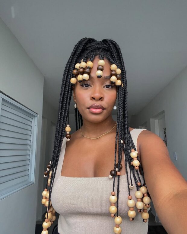 12 penteados com box braids para se inspirar nas festas de fim de ano penteados com box braids