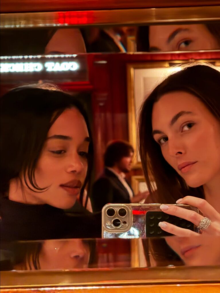 As unhas brancas e delicadas estão em alta – e nós te ajudamos a encontrar a manicure perfeita unhas brancas e delicadas