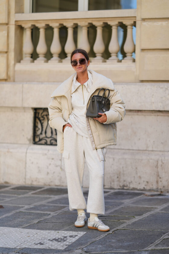 5 maneiras estilosas de incluir as jaquetas acolchoadas no office look jaquetas acolchoadas no office look