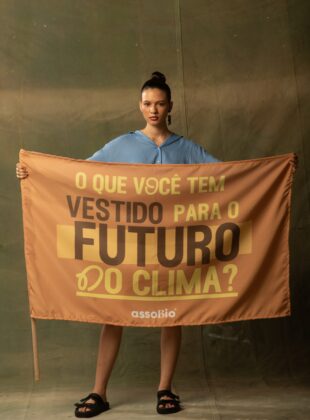 Moda na COP30: Um dos poucos eventos sobre moda na COP30: desfile-manifesto “Vestir Amazônia, Reflorestar o Clima”, organizado pela AssoBio e pela Riachuelo.