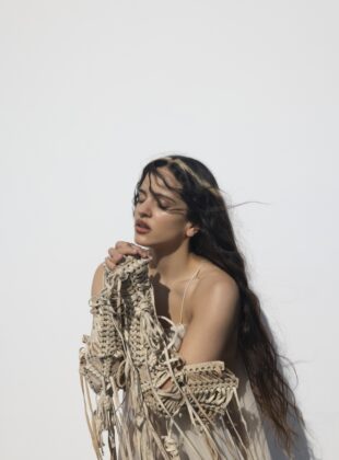 5 fatos sobre Lux, novo disco de Rosalía Rosalía, que lança Lux