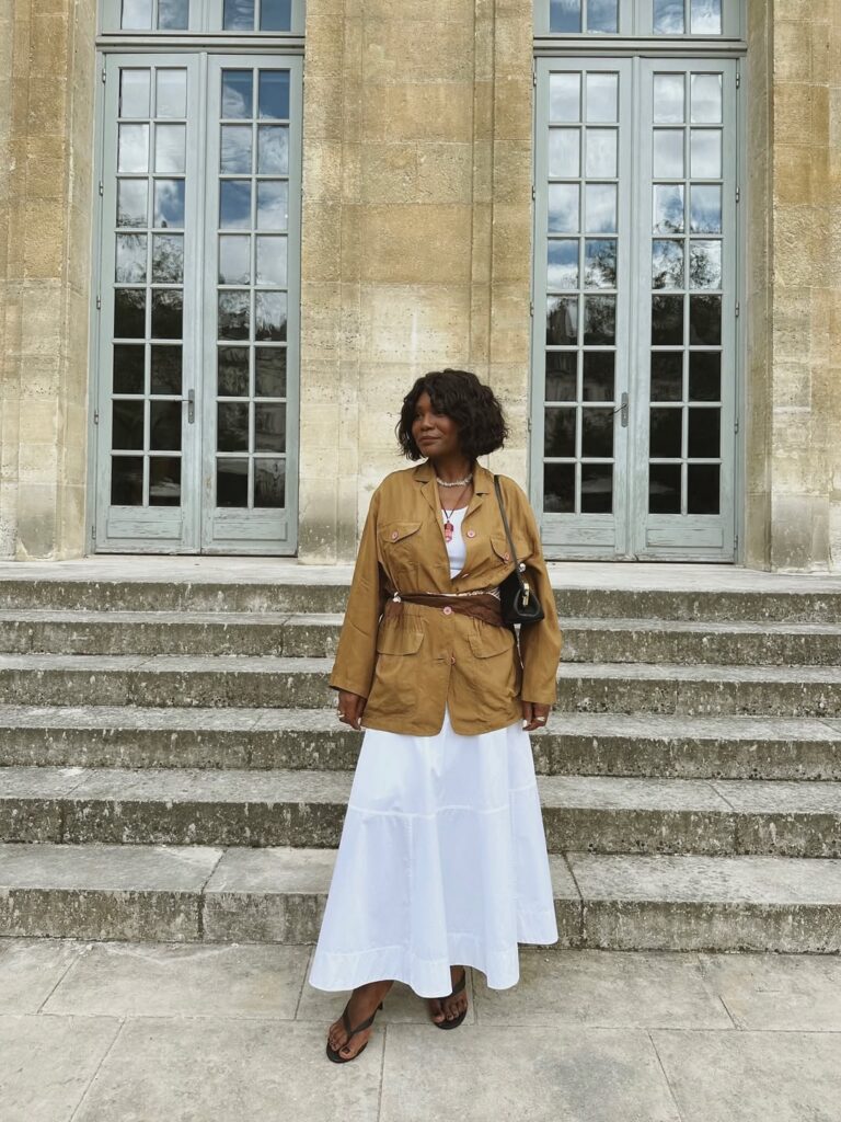 Como usar lenço com vestido de maneira contemporânea e estilosa como usar lenço com vestido