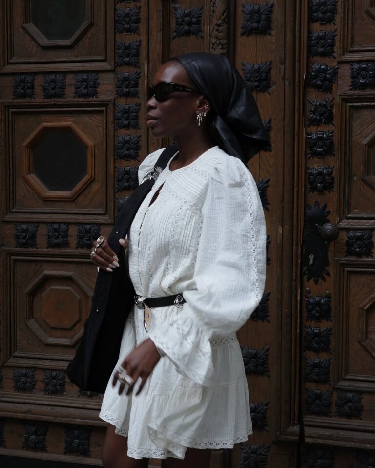 Como usar lenço com vestido de maneira contemporânea e estilosa como usar lenço com vestido