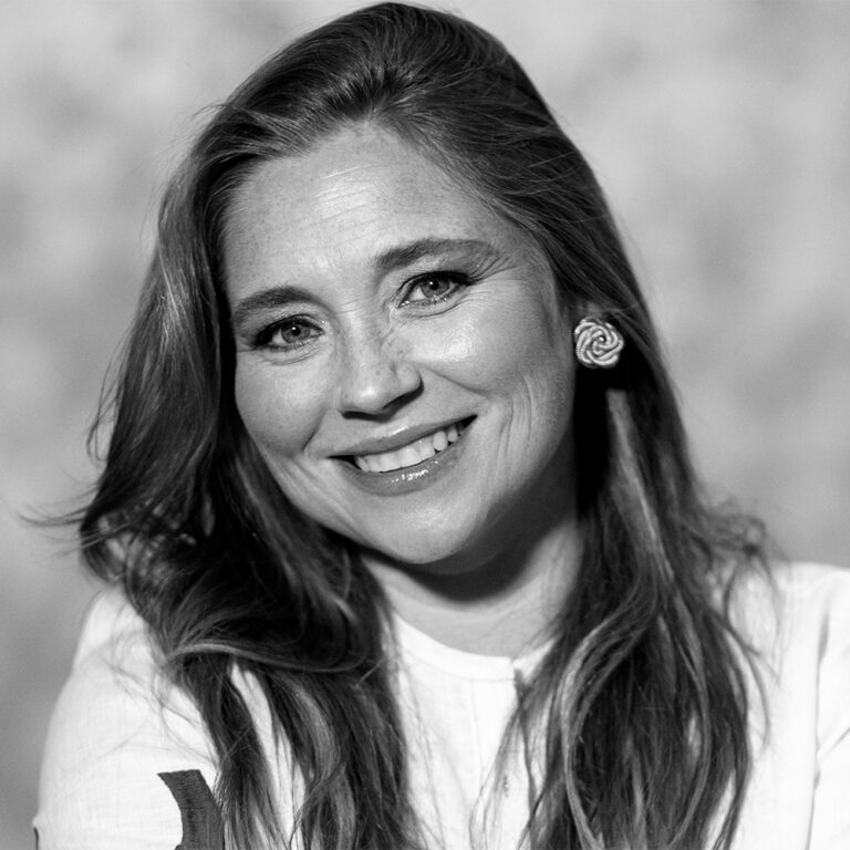 ELLE Talks – Beleza realiza 2ª edição: conheça a programação e os participantes elle talks 2025 mesa4