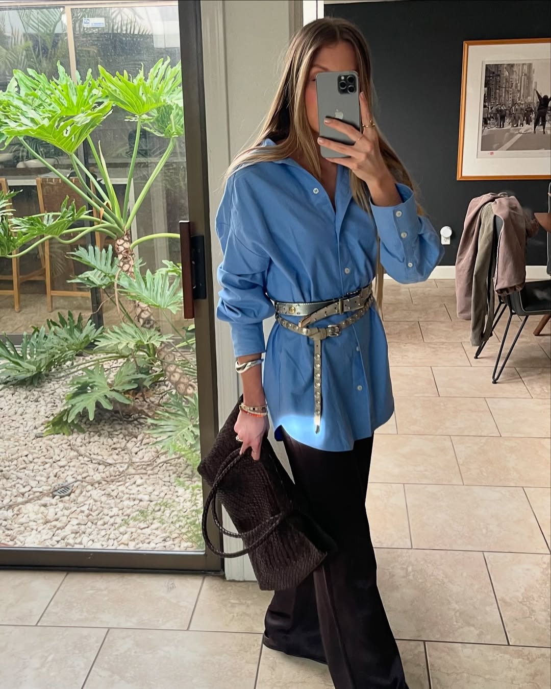 Looks com dois cintos são a nova tendência do momento looks com dois cintos