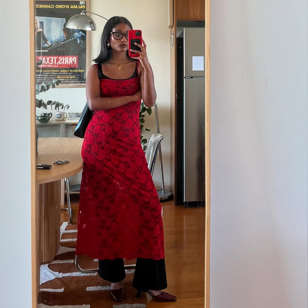 Vestidos versáteis que vão do trabalho ao lazer e garantem um espaço cativo no guarda-roupa vestidos versáteis