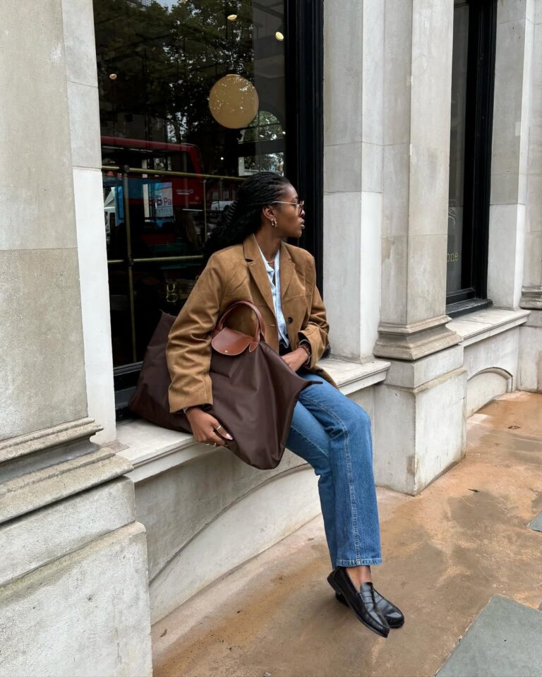 looks com calça jeans e blazer para usar no trabalho