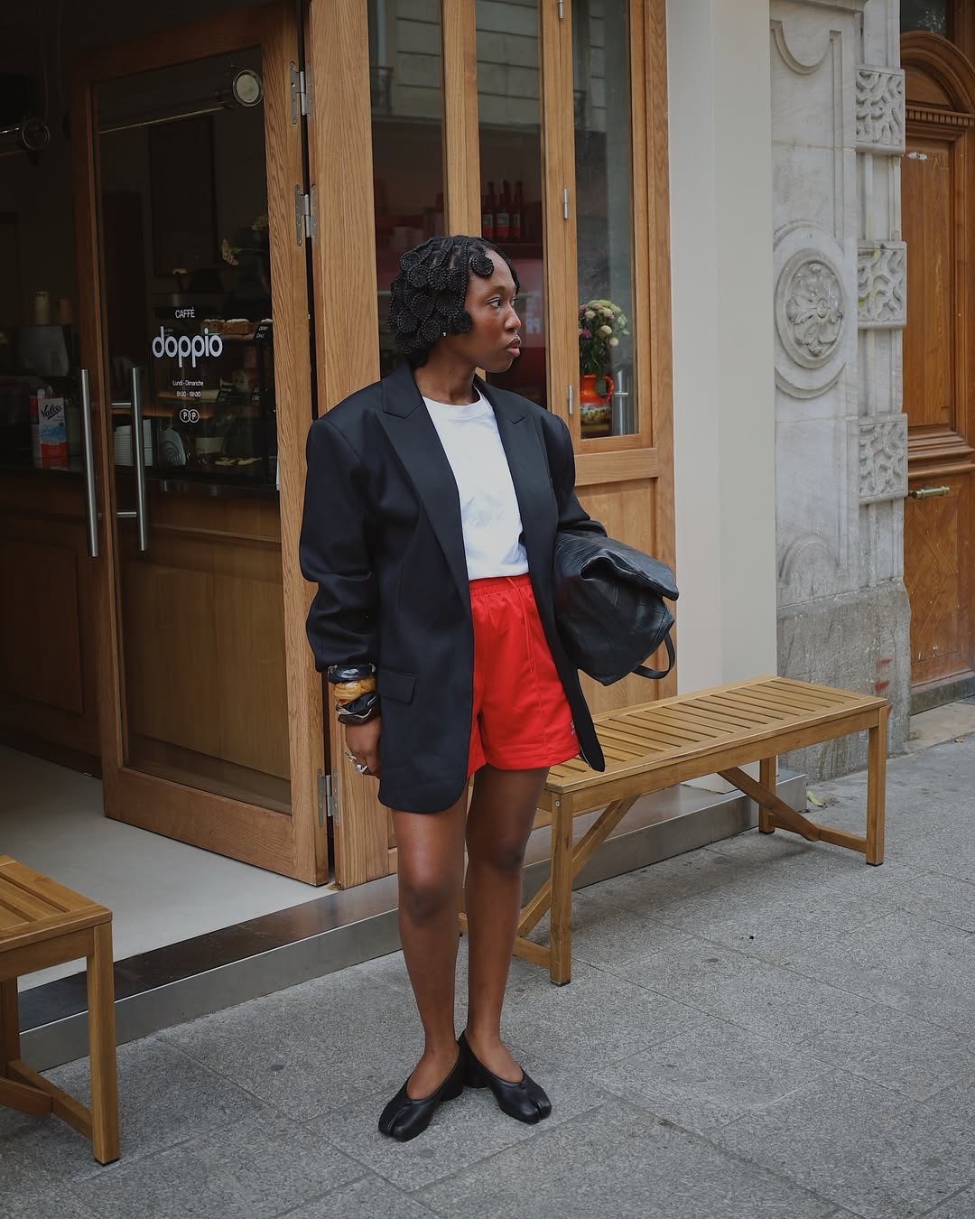 6 looks com vermelho-tomate para você se apaixonar pela cor tendência looks com vermelho-tomate