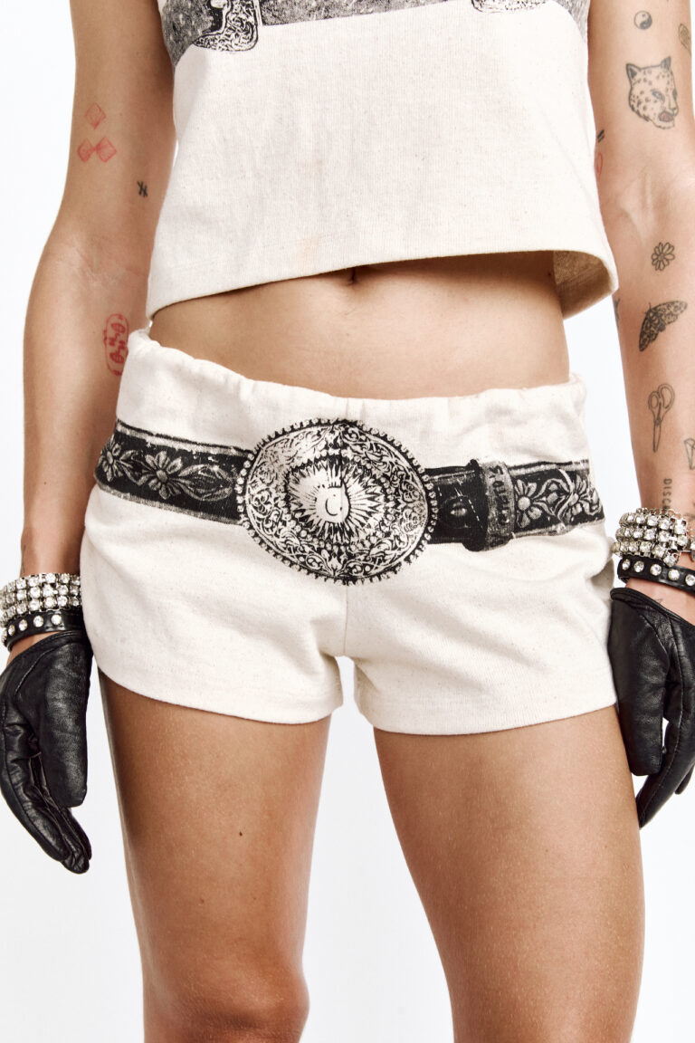 2025 11 05 CHICA CAPETO 1954 0