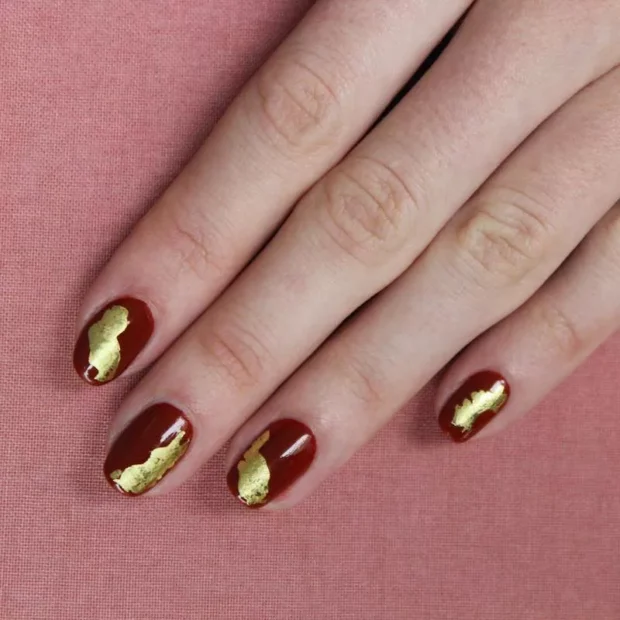 Unhas decoradas vermelho com dourado: 8 inspirações para o Natal unhas decoradas vermelho com dourado